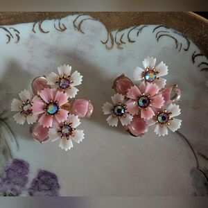 Coro Pink and White Floral Cluster Clip Earrings